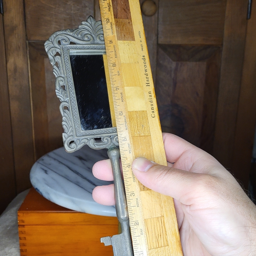 Vintage Ornate Handheld Mirror with Key Handle - Picture 8 of 13
